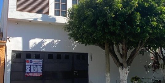 CASA EN VENTA FRACCIONAMIENTO ATENAS