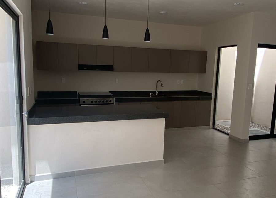 4ebc2bd8-761d-4af8-9f83-022850cb4b62