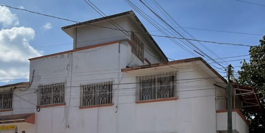 RDV 1800 PROPIEDAD EN VENTA CUENTA CON  DOS DEPARTAMENTOS / DEPTO UNO 3 RECAMARAS  / DEPTO DOS  2 RECAMARAS